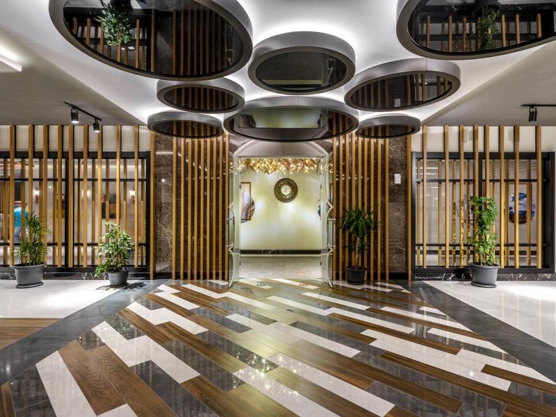 Diamond Deluxe Hotel & Spa