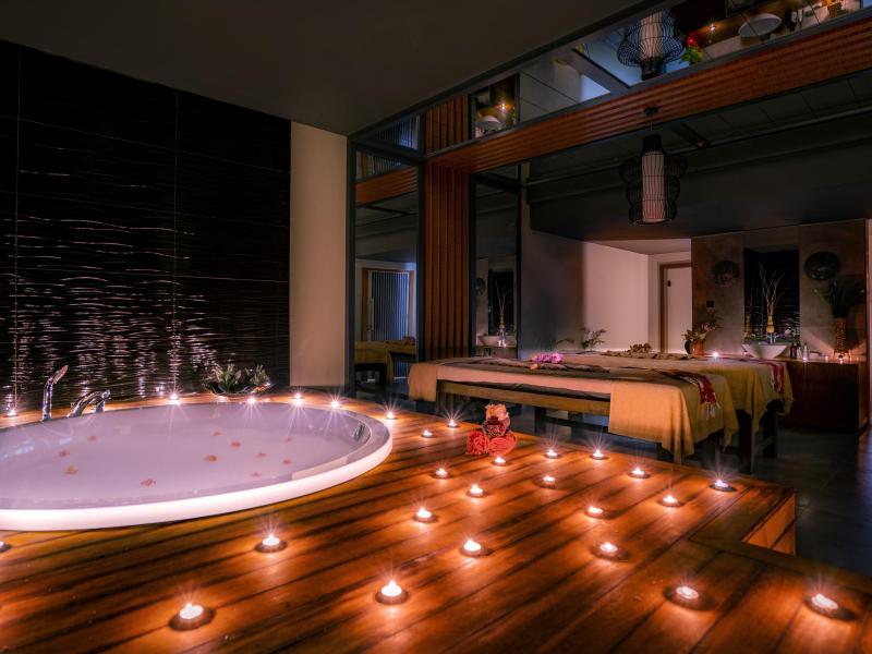 Diamond Deluxe Hotel & Spa