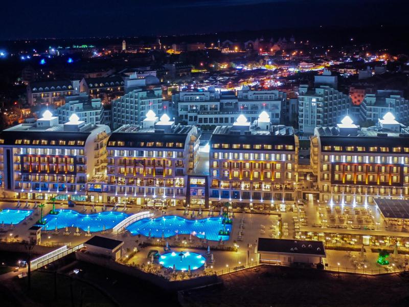 Diamond Deluxe Hotel & Spa