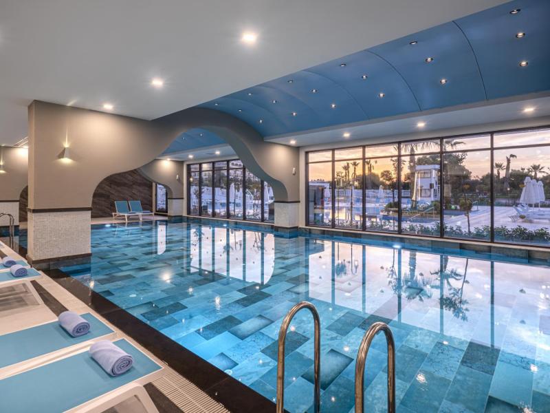 Diamond Deluxe Hotel & Spa