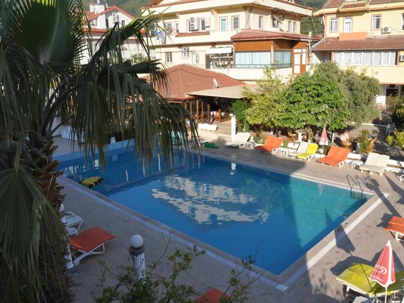 Mese Hotel & Apartments