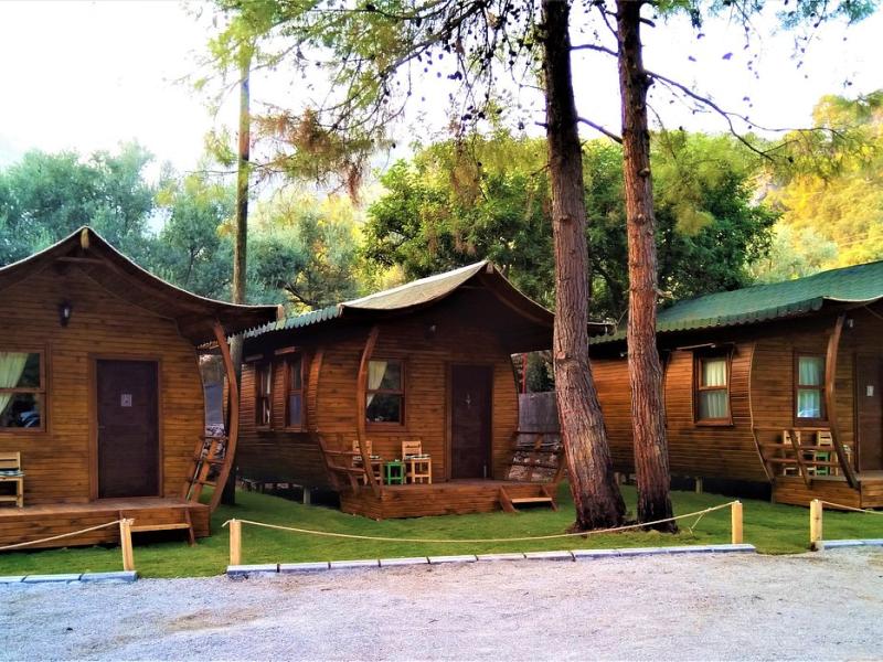 Green Pine Beach & Bungalows