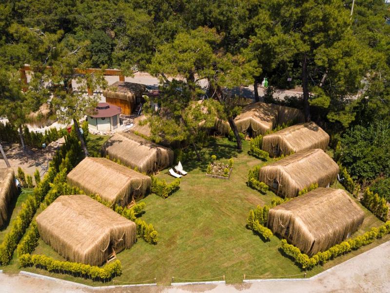 Green Pine Beach & Bungalows