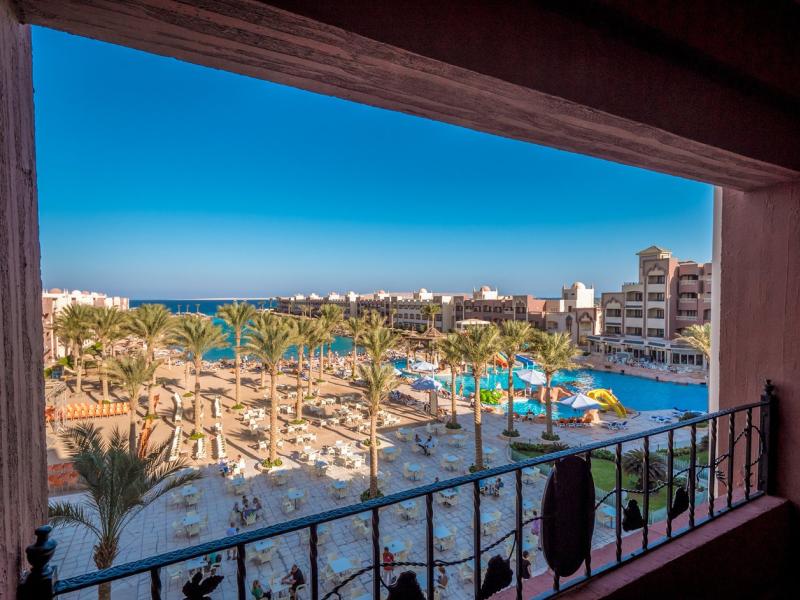 Sunny Days Resort, Spa & Aqua Park