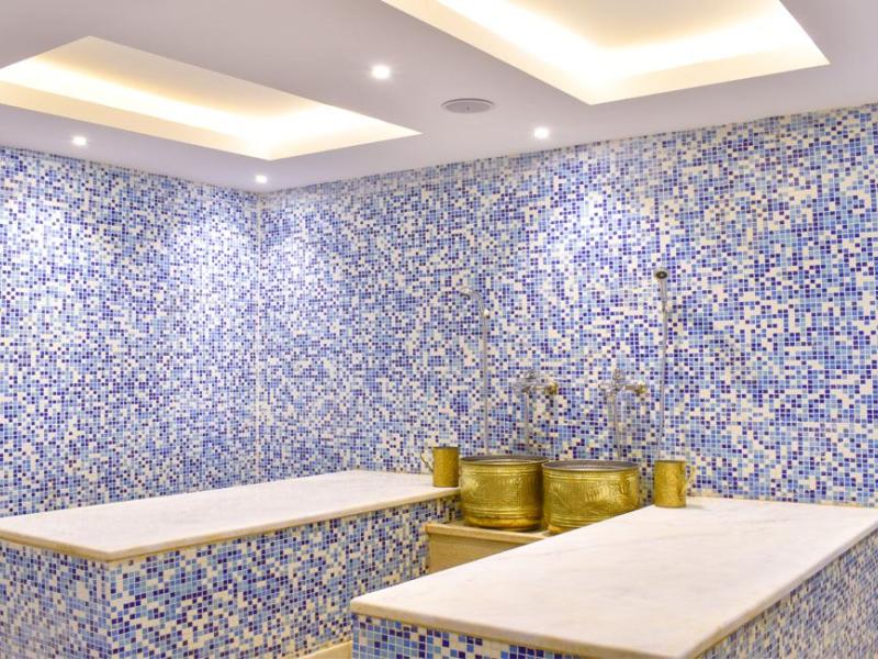 Parrotel Lagoon Waterpark Resort