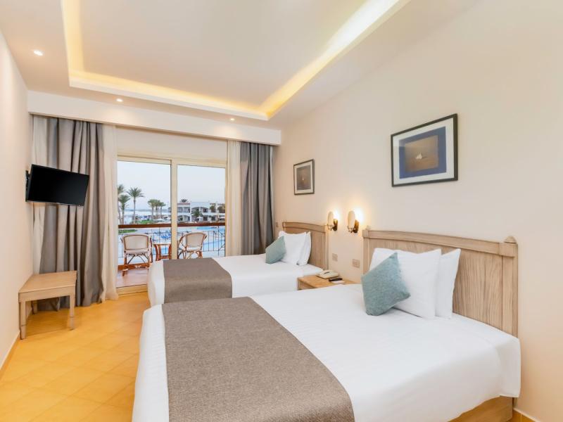 SUNRISE Solara Aqua Park Resort