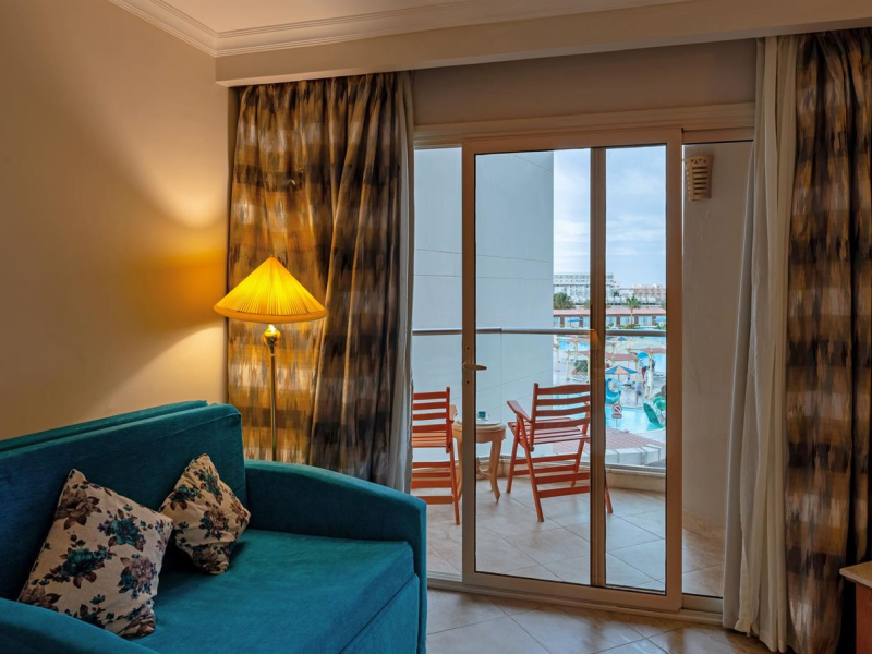 SUNRISE Solara Aqua Park Resort