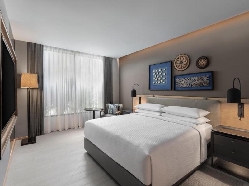 Four Points by Sheraton Phuket Patong Beach Resort