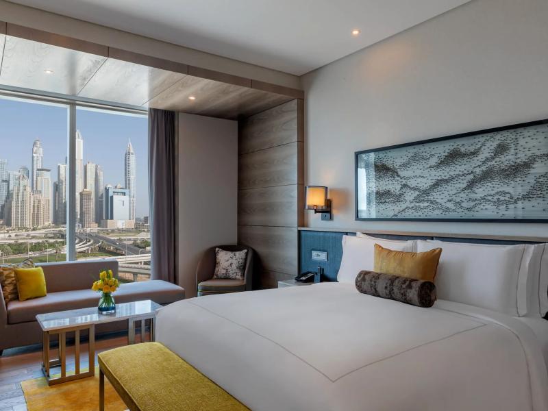 Taj Jumeirah Lakes Towers Hotel