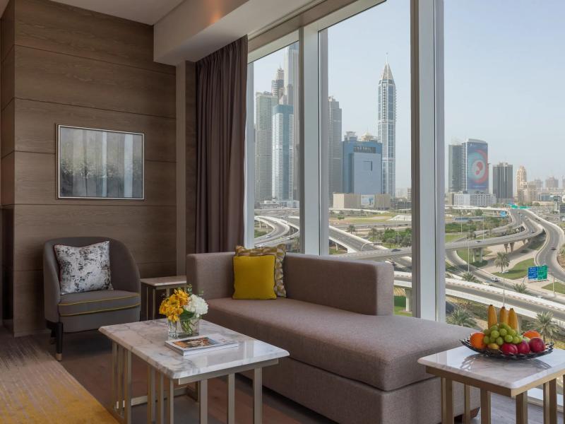 Taj Jumeirah Lakes Towers Hotel