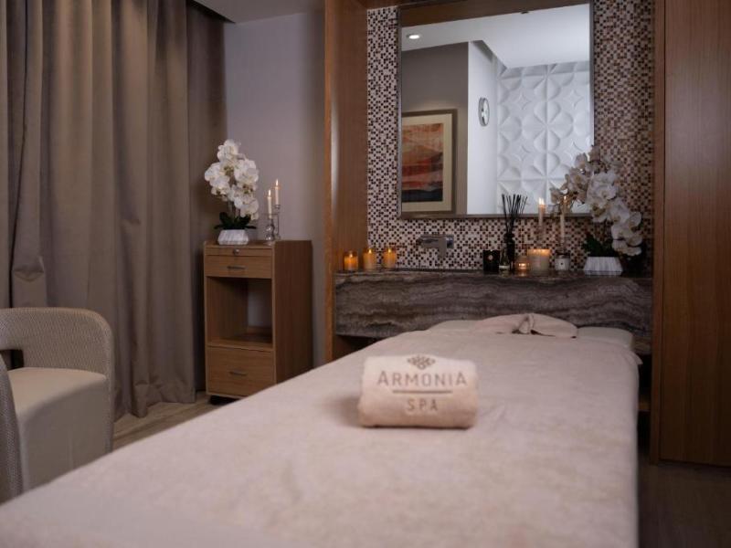 Grand Mercure Dubai City