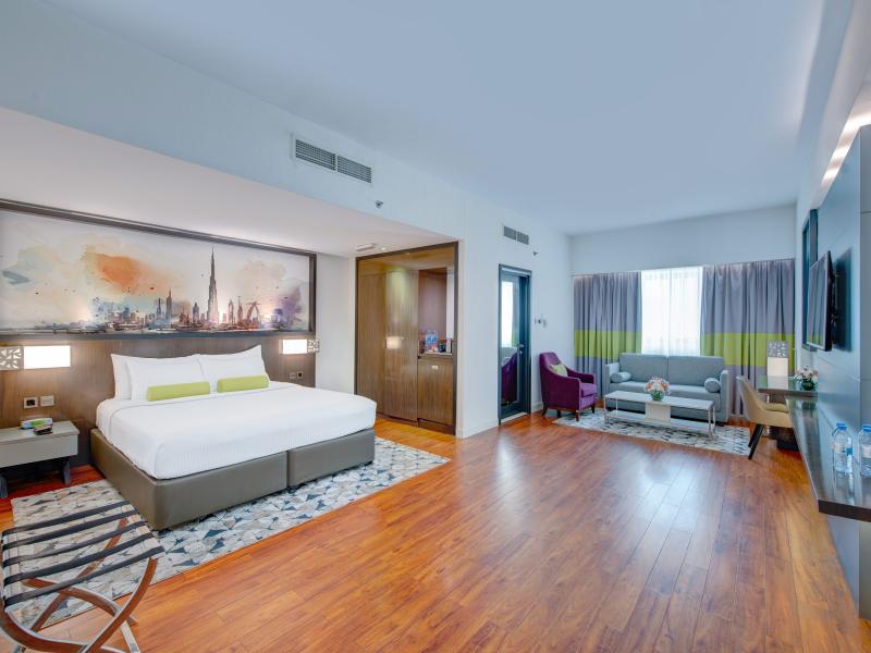 Howard Johnson Plaza By Wyndham