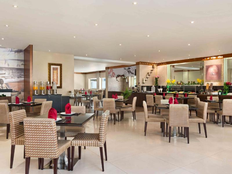 Howard Johnson Plaza By Wyndham