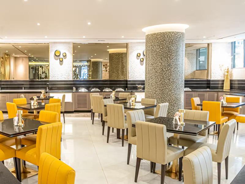 Howard Johnson Plaza By Wyndham