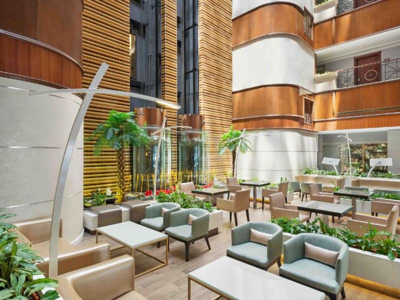 Howard Johnson Plaza By Wyndham