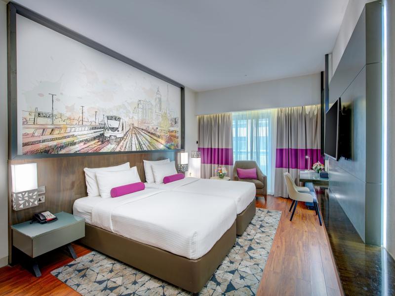 Howard Johnson Plaza By Wyndham