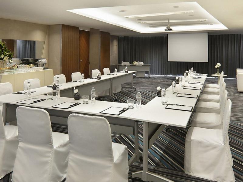 Hotel Baraquda Pattaya by Heeton