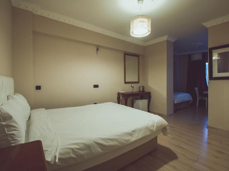 Ixir Hotel