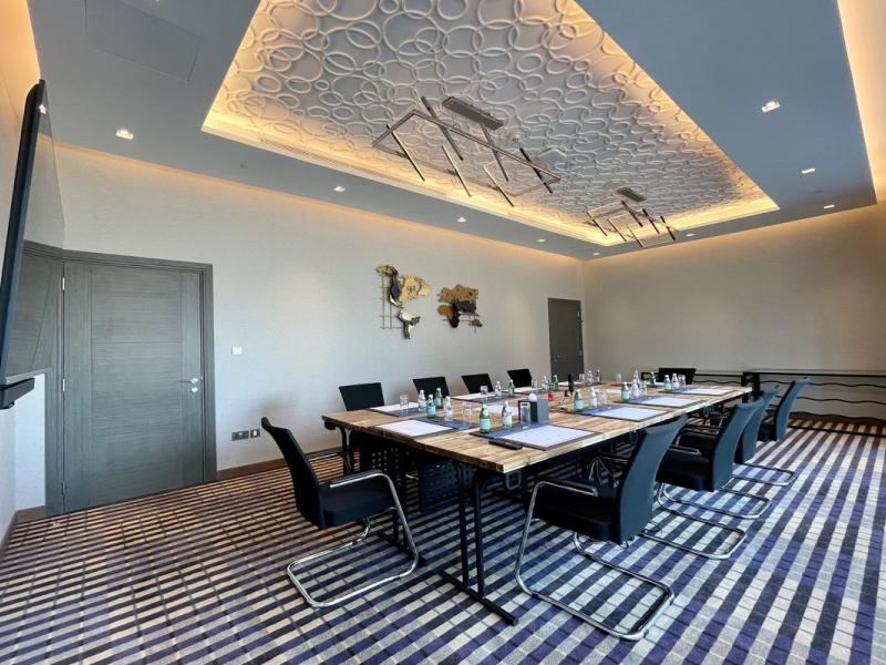 Edge Creekside Hotel