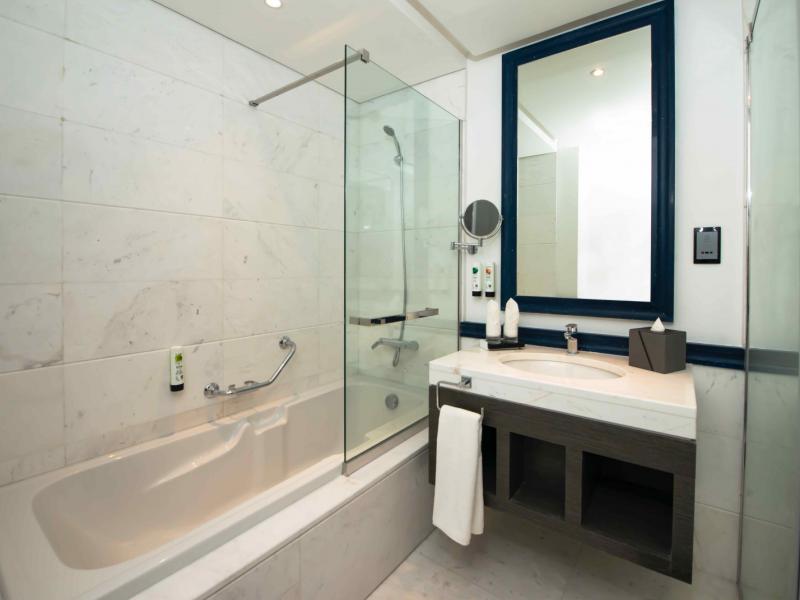 Edge Creekside Hotel