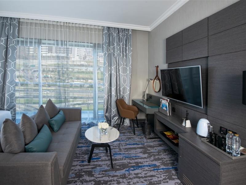 Edge Creekside Hotel