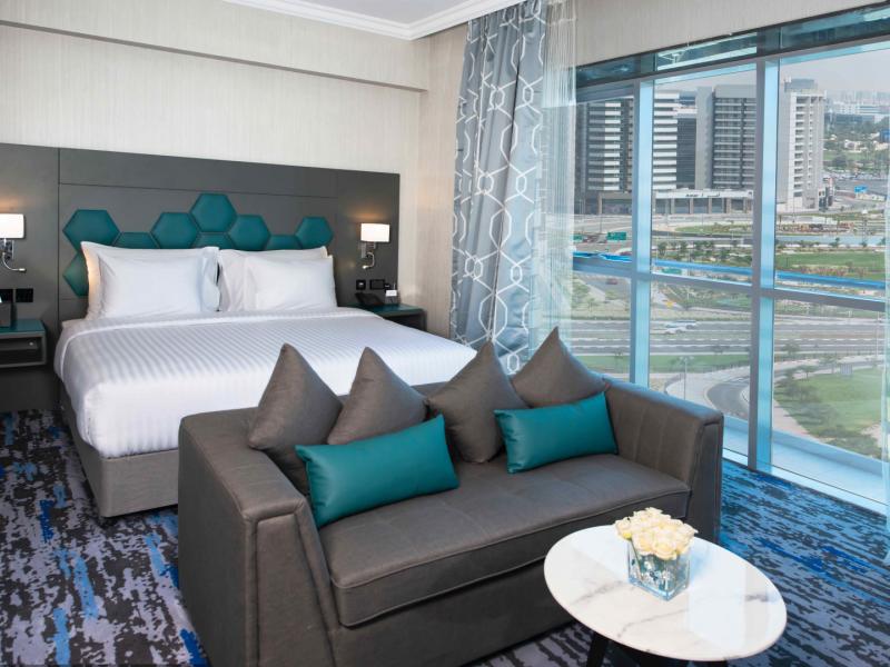 Edge Creekside Hotel