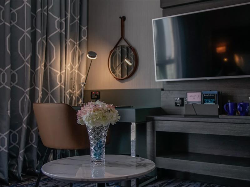 Edge Creekside Hotel