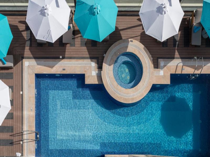 Edge Creekside Hotel