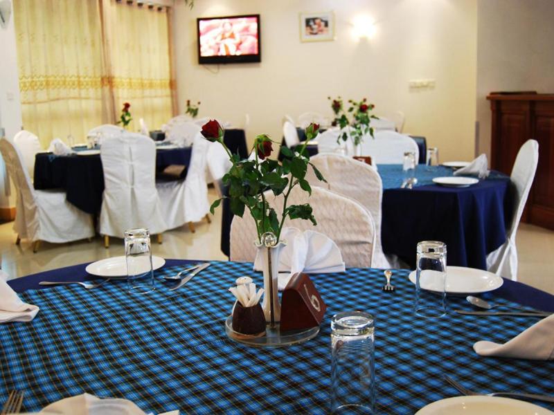 Mc-Ellys Hotel