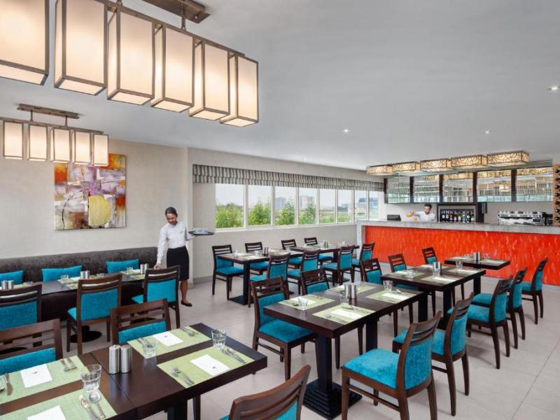 DoubleTree By Hilton Ras Al Khaimah Corniche Hotel & Residences