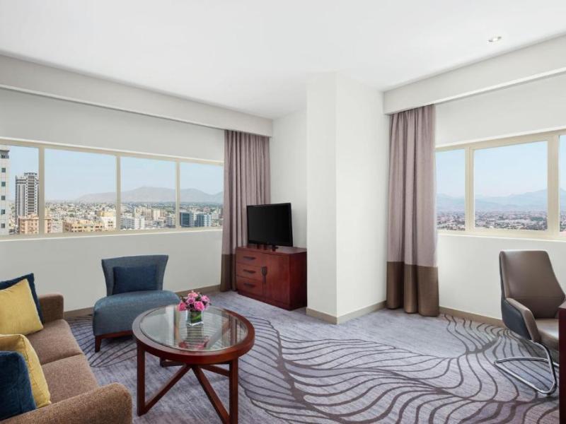 DoubleTree By Hilton Ras Al Khaimah Corniche Hotel & Residences