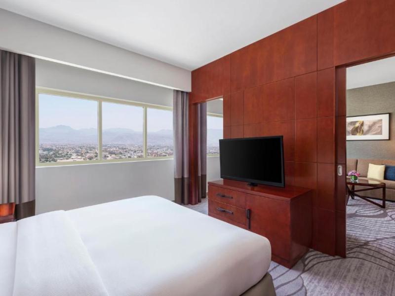 DoubleTree By Hilton Ras Al Khaimah Corniche Hotel & Residences