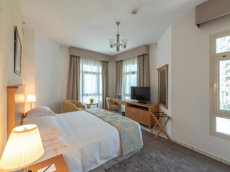 Roda Al Murooj Residences & Apartment