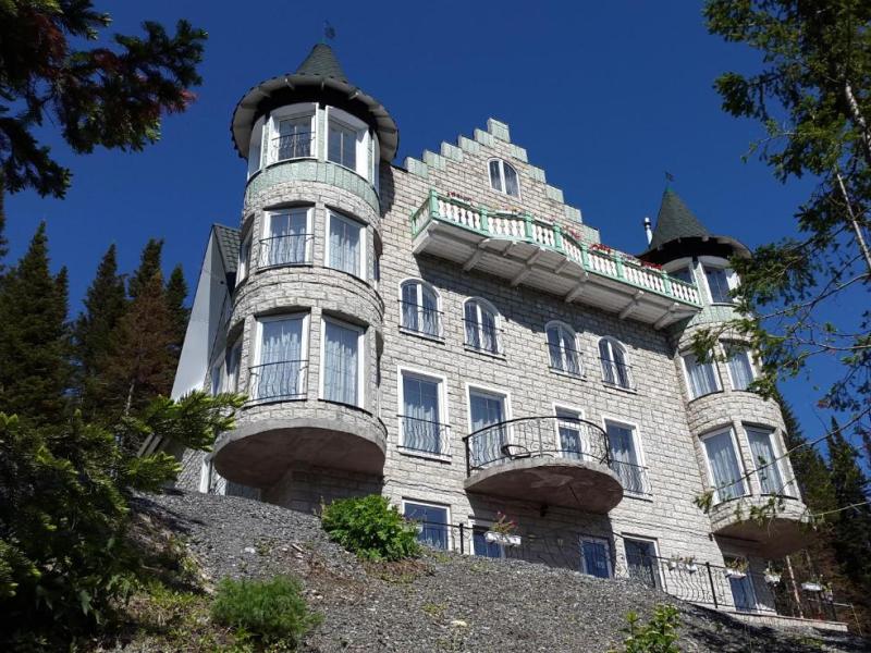 Замок Эдельвейс