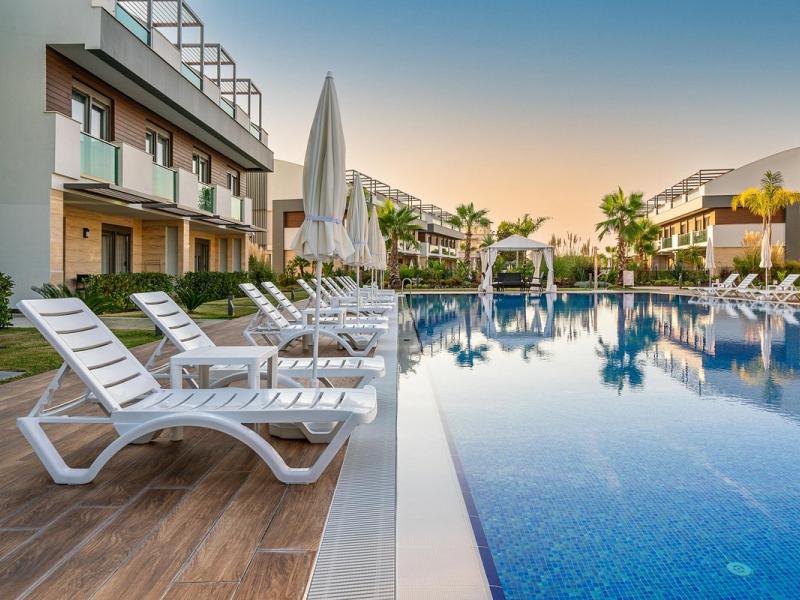 Veranda Beach Suites