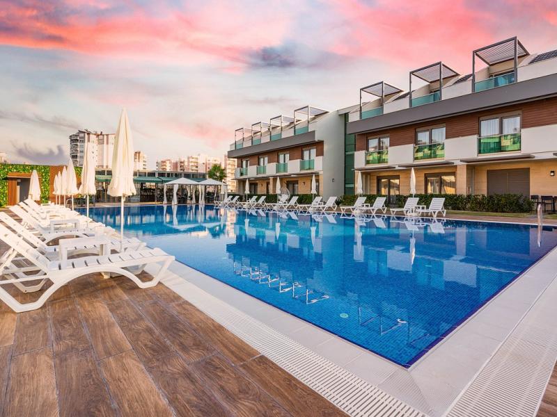 Veranda Beach Suites