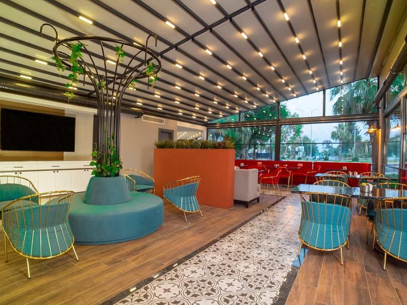 Leaf Port Boutique Hotel