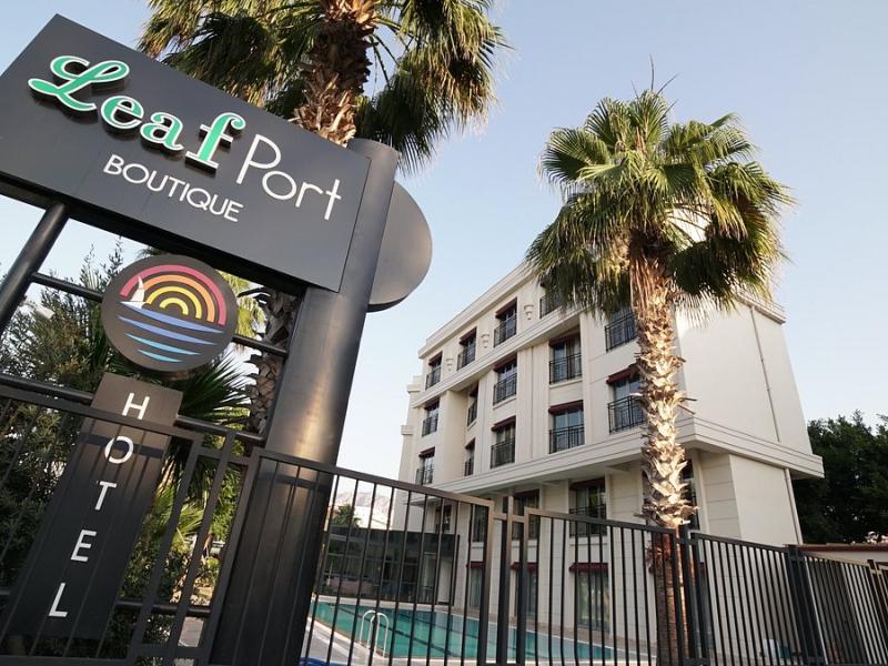 Leaf Port Boutique Hotel