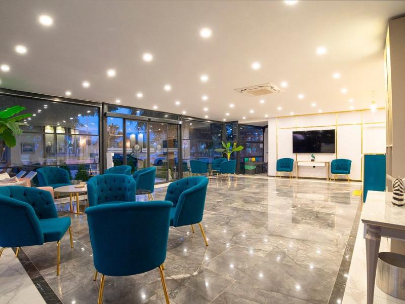 Leaf Port Boutique Hotel