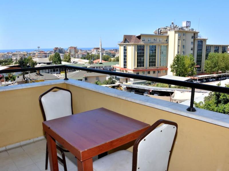 Rose Garden Apart Hotel