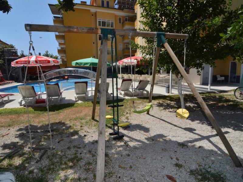 Rose Garden Apart Hotel