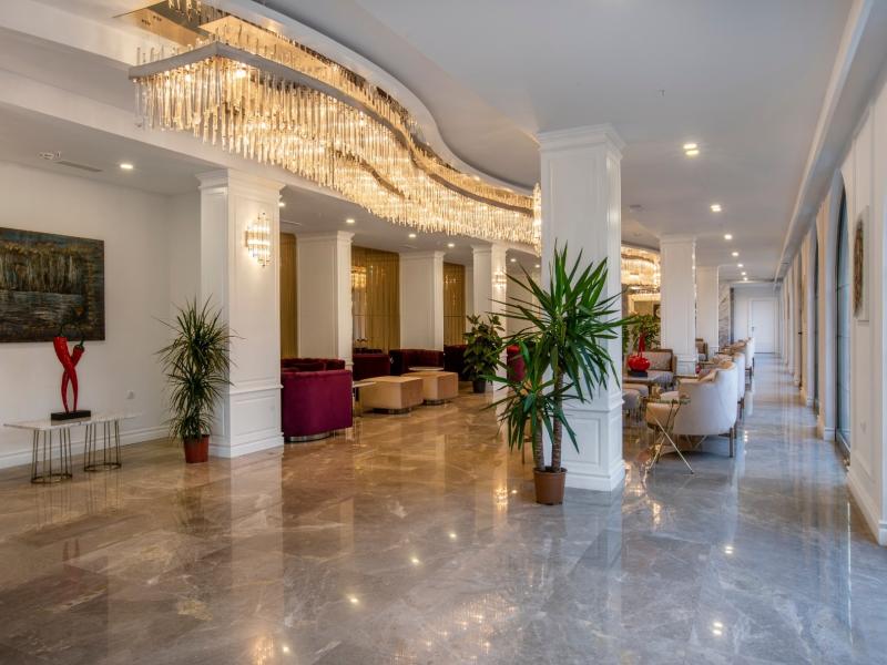 Blue Marlin Deluxe Spa & Resort