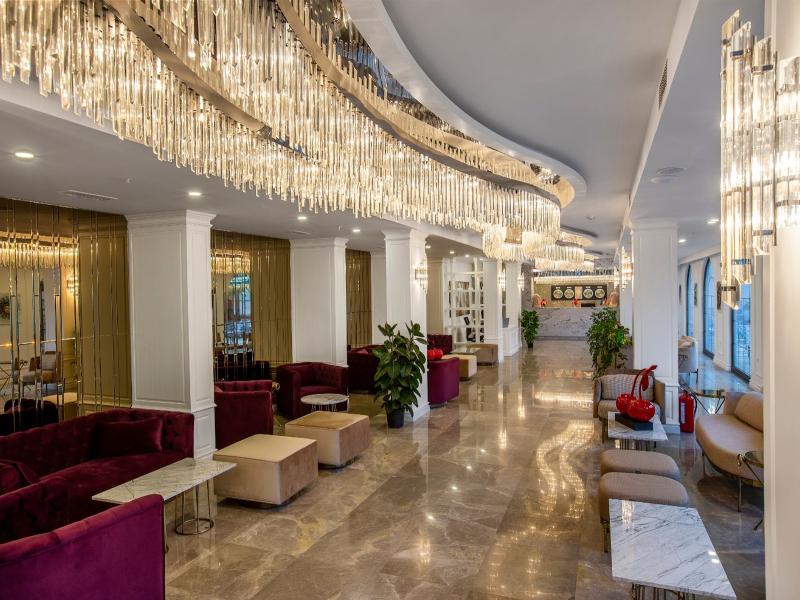 Blue Marlin Deluxe Spa & Resort