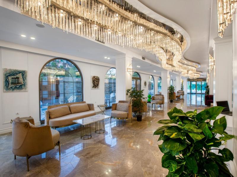 Blue Marlin Deluxe Spa & Resort