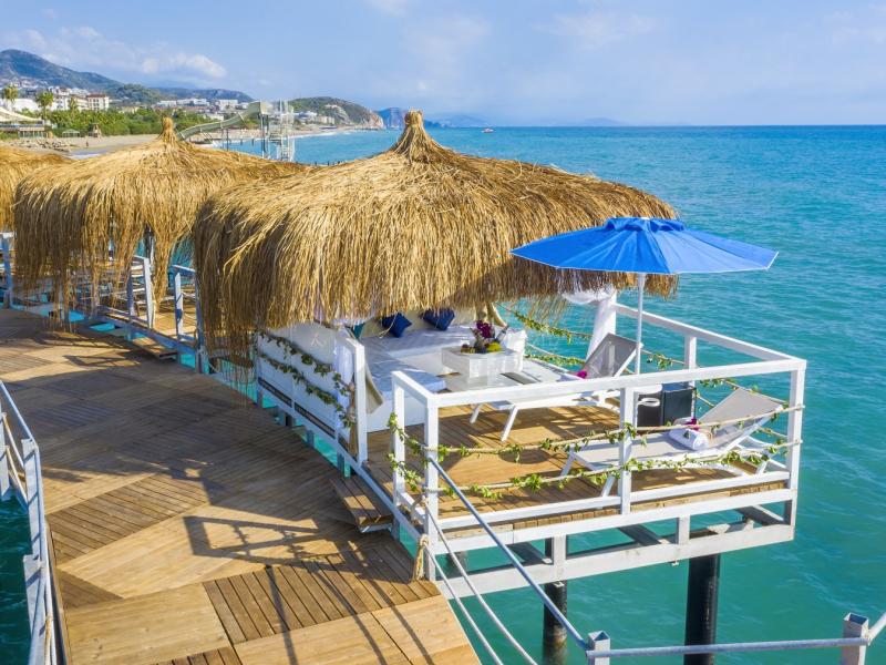 Blue Marlin Deluxe Spa & Resort