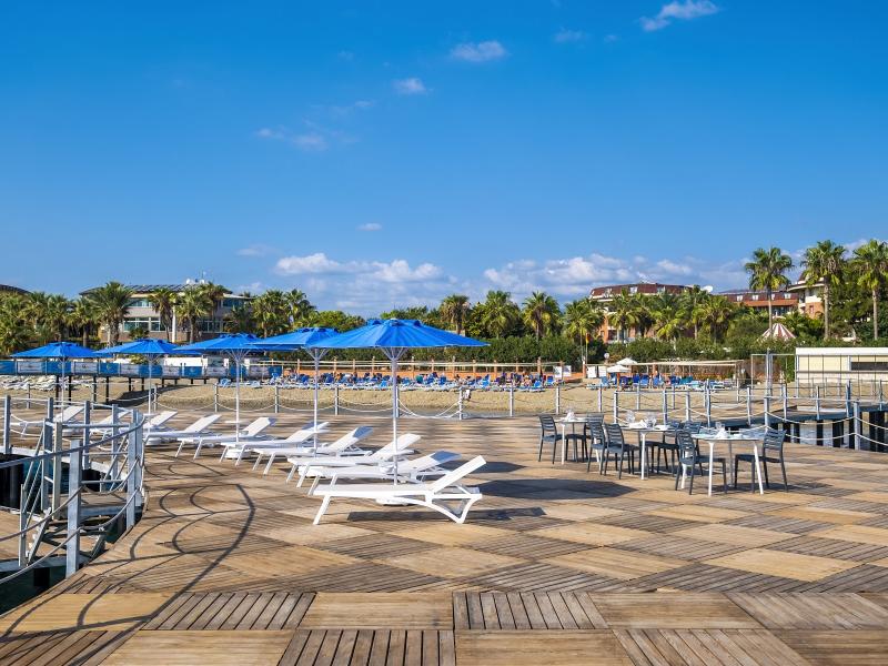 Blue Marlin Deluxe Spa & Resort