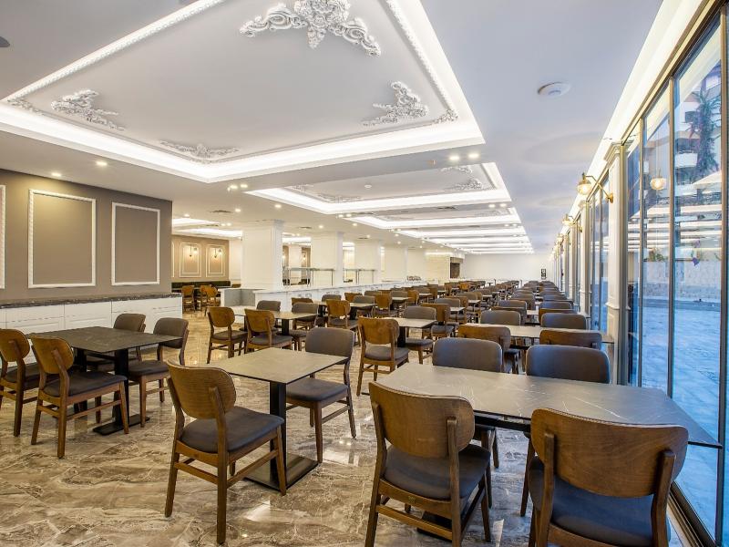 Blue Marlin Deluxe Spa & Resort