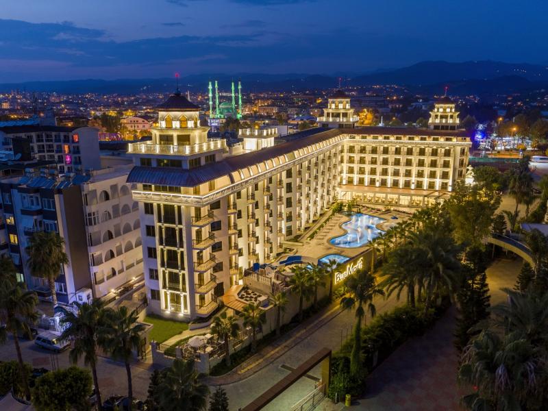 Blue Marlin Deluxe Spa & Resort