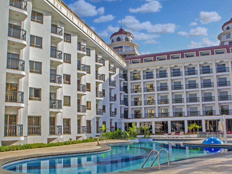 Blue Marlin Deluxe Spa & Resort