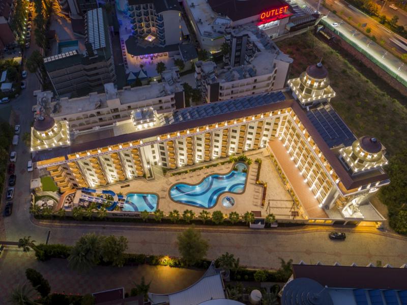 Blue Marlin Deluxe Spa & Resort